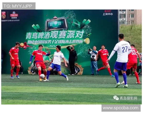 足球巨星喜迎家庭新成员 生下可爱儿子引发球迷热烈祝福